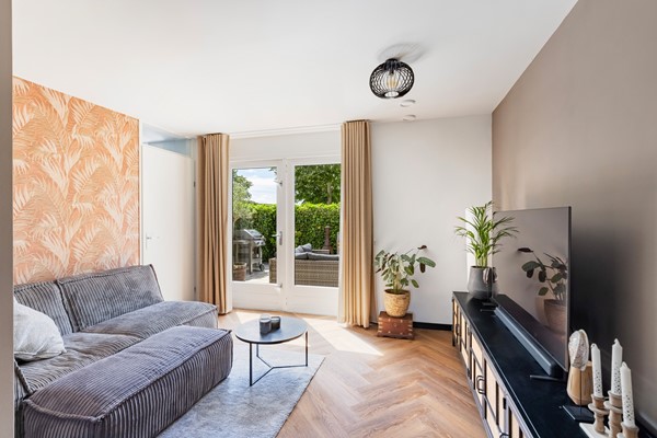 Foto - Verkocht onder voorbehoud: wonen aan het water met luxe, rust en een eigen aanlegsteiger!
